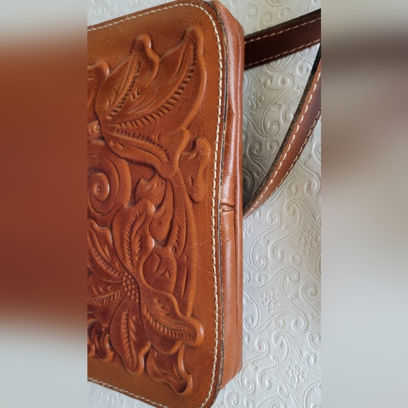 Patricia Nash Crossbody purse - Picture 14 of 16